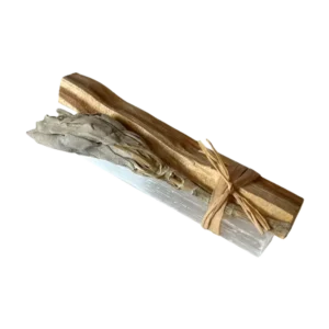 Palo Santo pulk, valge salvei ja seleniit looduslikus kimbus, pikkus umbes 10 cm ja kaalub ligikaudu 30 g